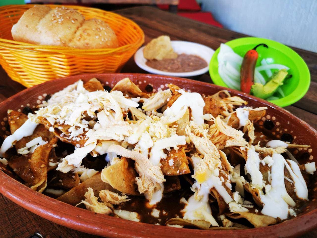 Chilaquiles con Pollo
