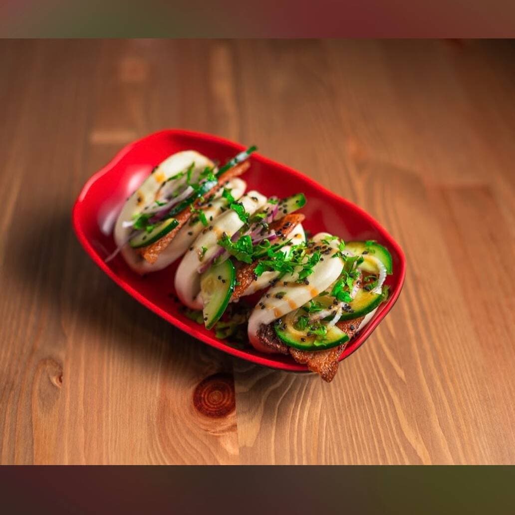 TASTY BUN DE POLLO