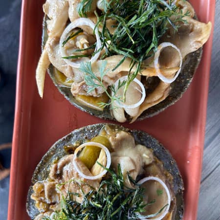Tostada de Hongos