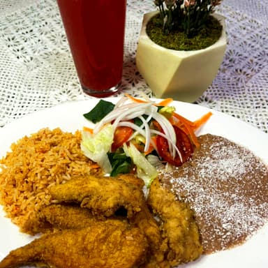 ORDEN DE MILANESA DE POLLO EMPANIZADA
