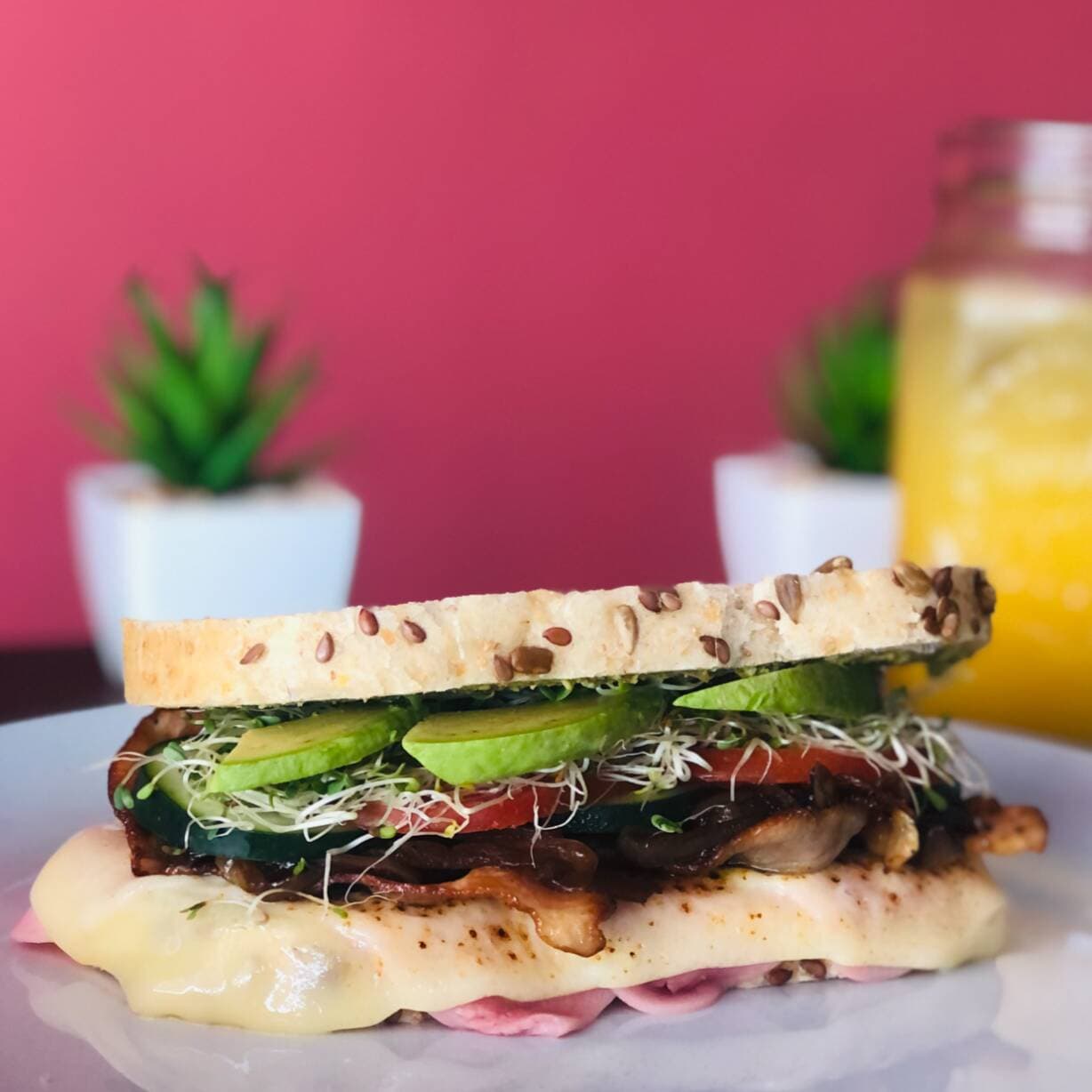 Balsamic Onion Sándwich