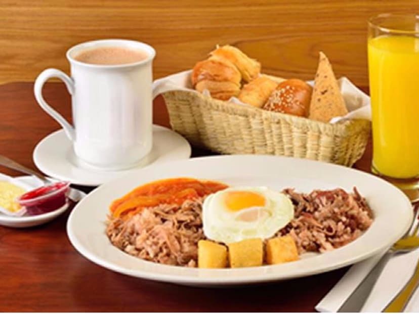 Desayunos Carnitas & Pechuguitas
