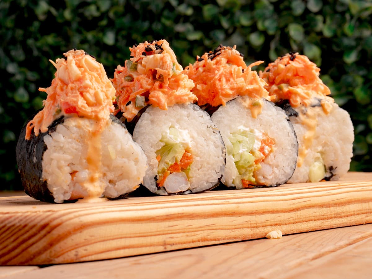 Gogo's  Sushi & Alitas