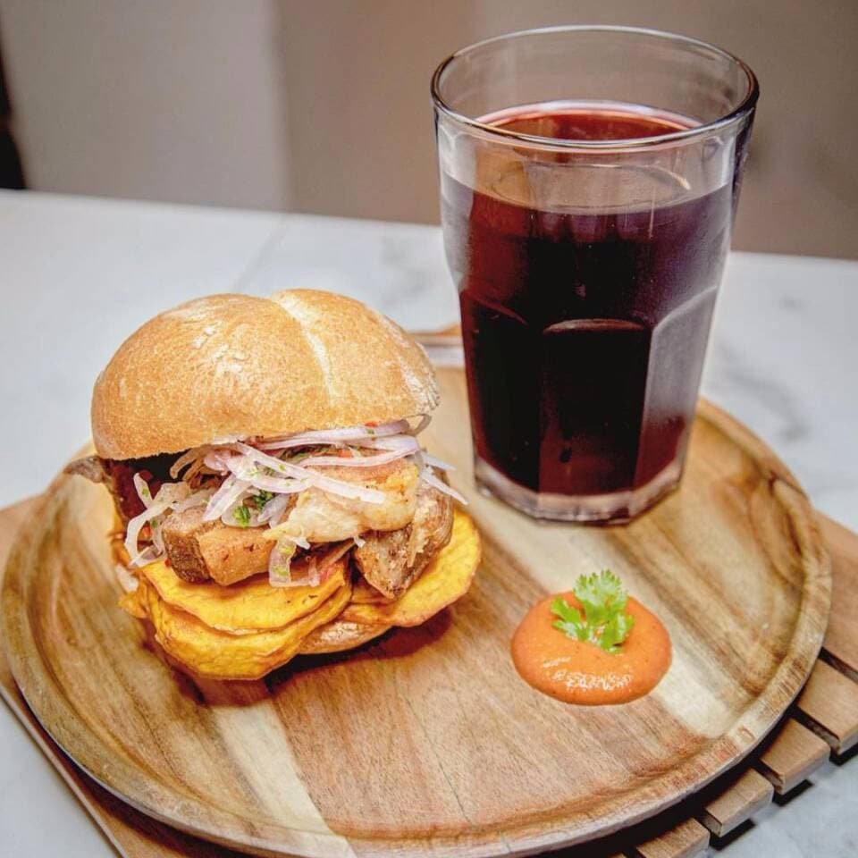 Combo Pan con Chicharrón