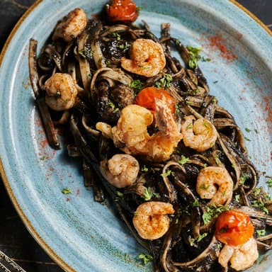 Fetuccini Nero e Gamberi