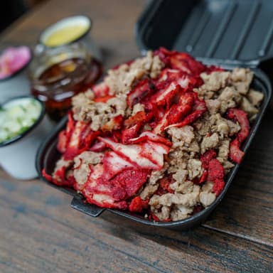CAZUELA DE CAMPECHANA Trompo y Bistec