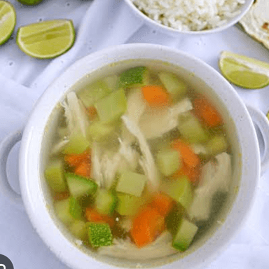 Media Caldo Pollo