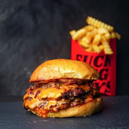 Basic Burger (Burger + Papas)