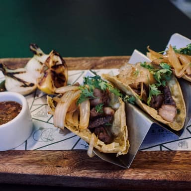 Tacos De Picaña Con Provolone