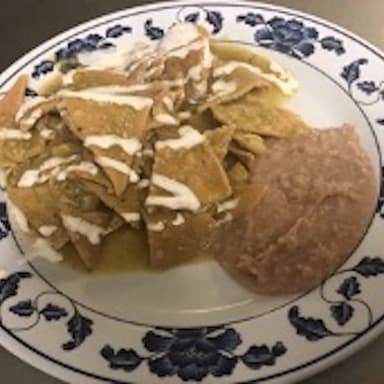 Chilaquiles Verdes con Crema *