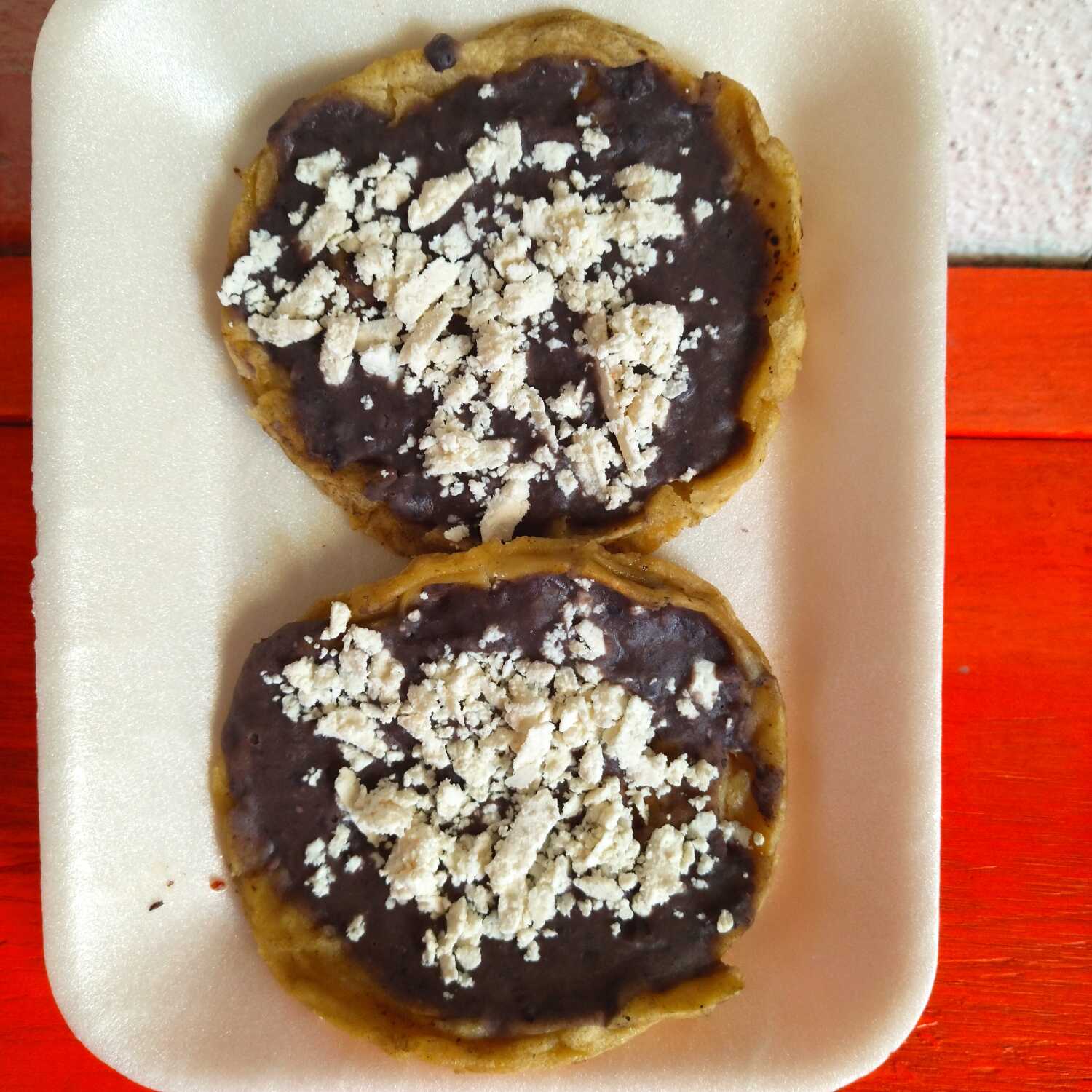 PICADITAS CON FRIJOLITOS