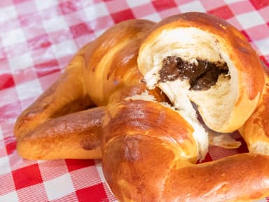 Cuerno Relleno de Chocolate