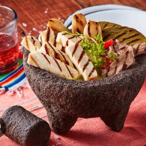 MOLCAJETE DE BISTEC