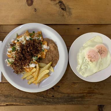 Chilaquiles con Carne