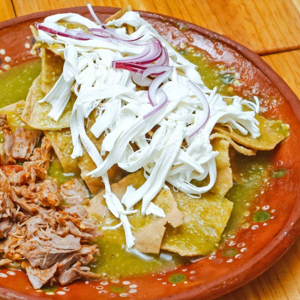 Chilaquiles Verdes con Arrachera