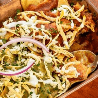 CHILAQUILES CON POLLO