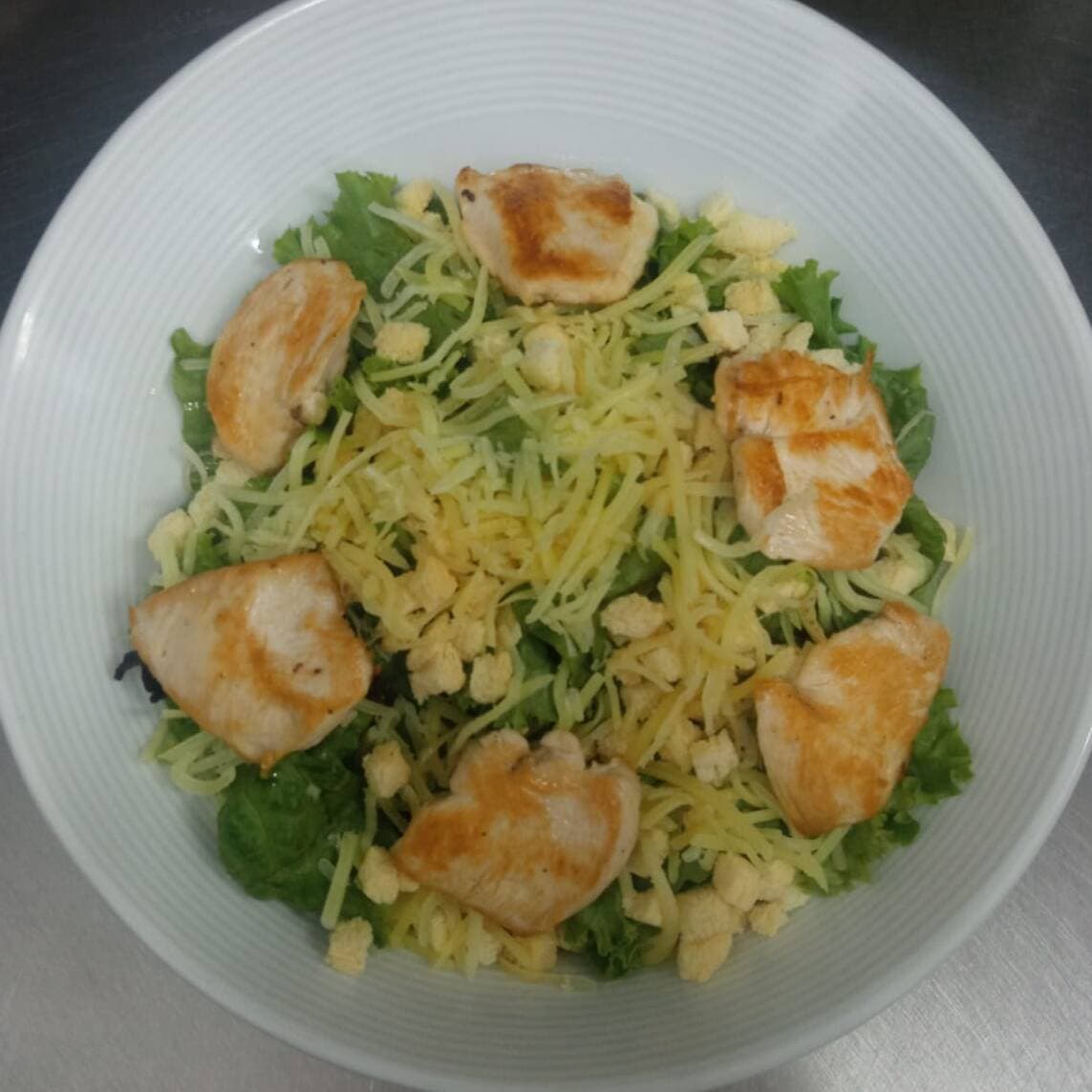 Ensalada César con Pollo