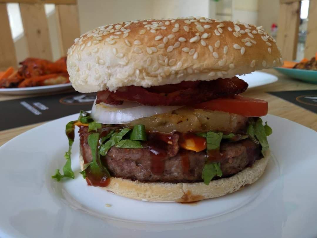 Hamburguesa hawiana