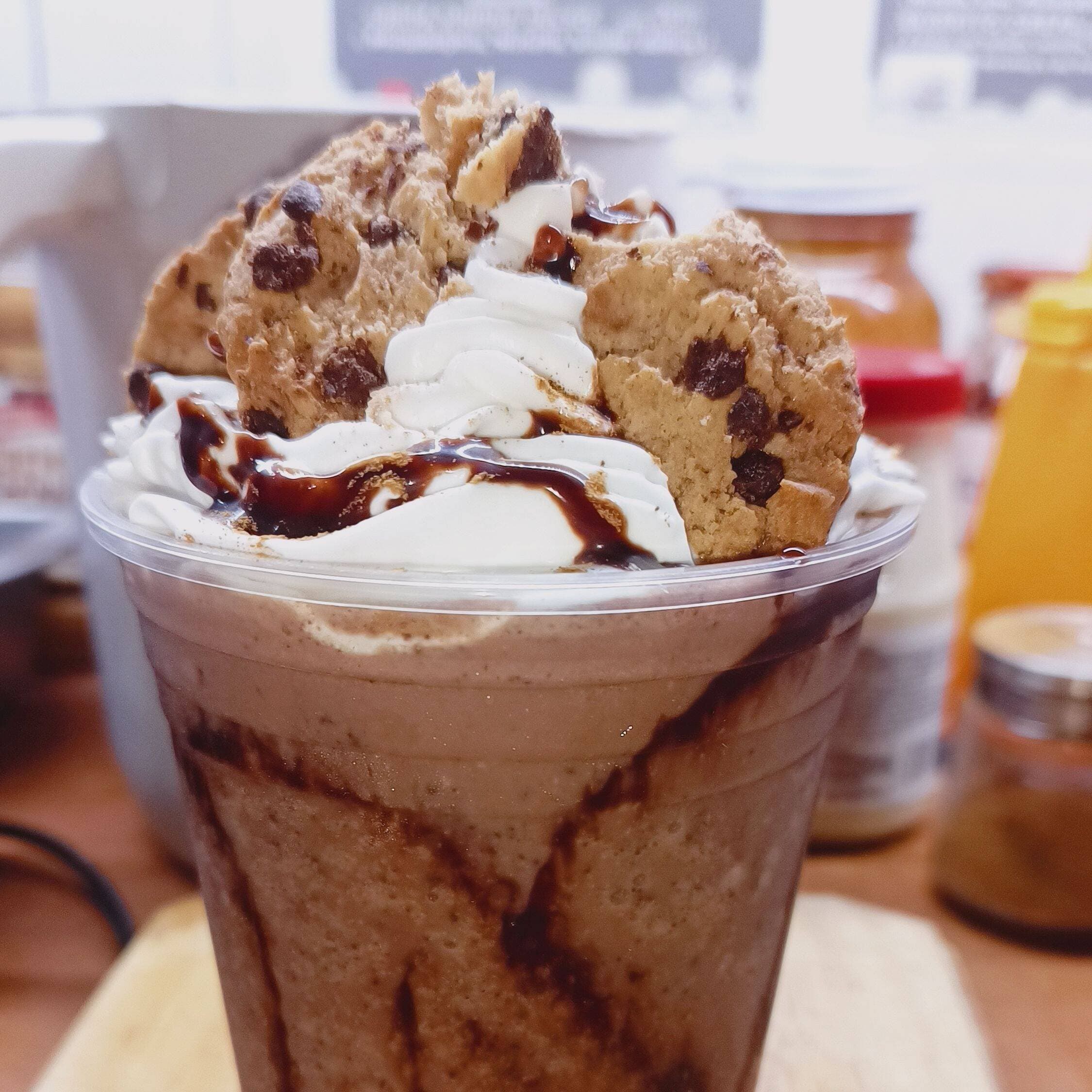 FRAPPÉ CHOKIS