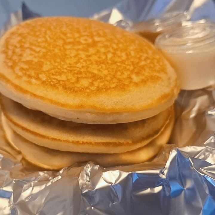 2 Hot Cakes