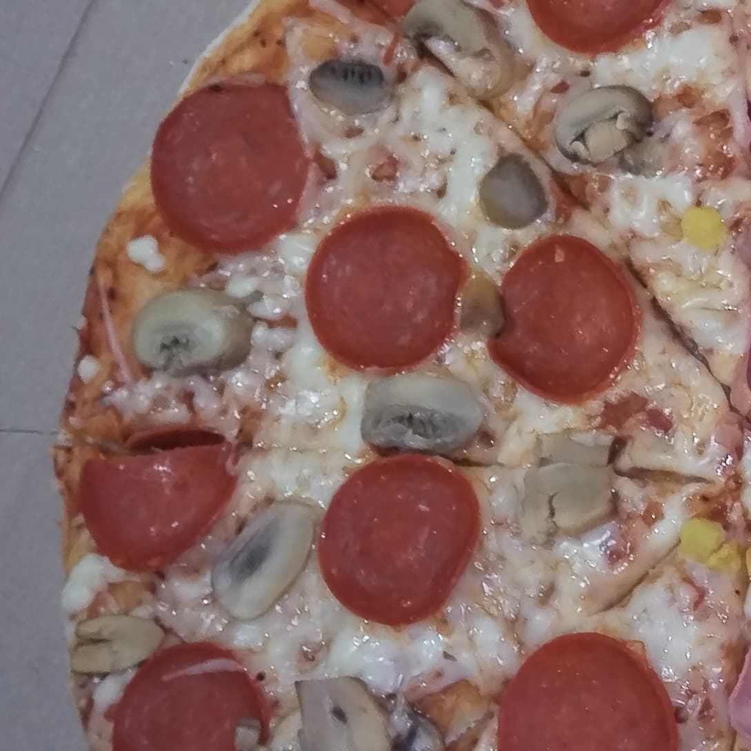 Pizza Pepperoni Especial Mediana