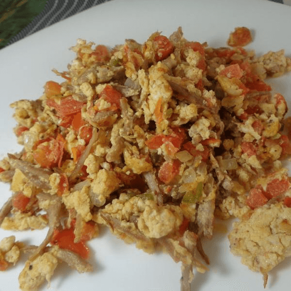 Machaca con Huevo