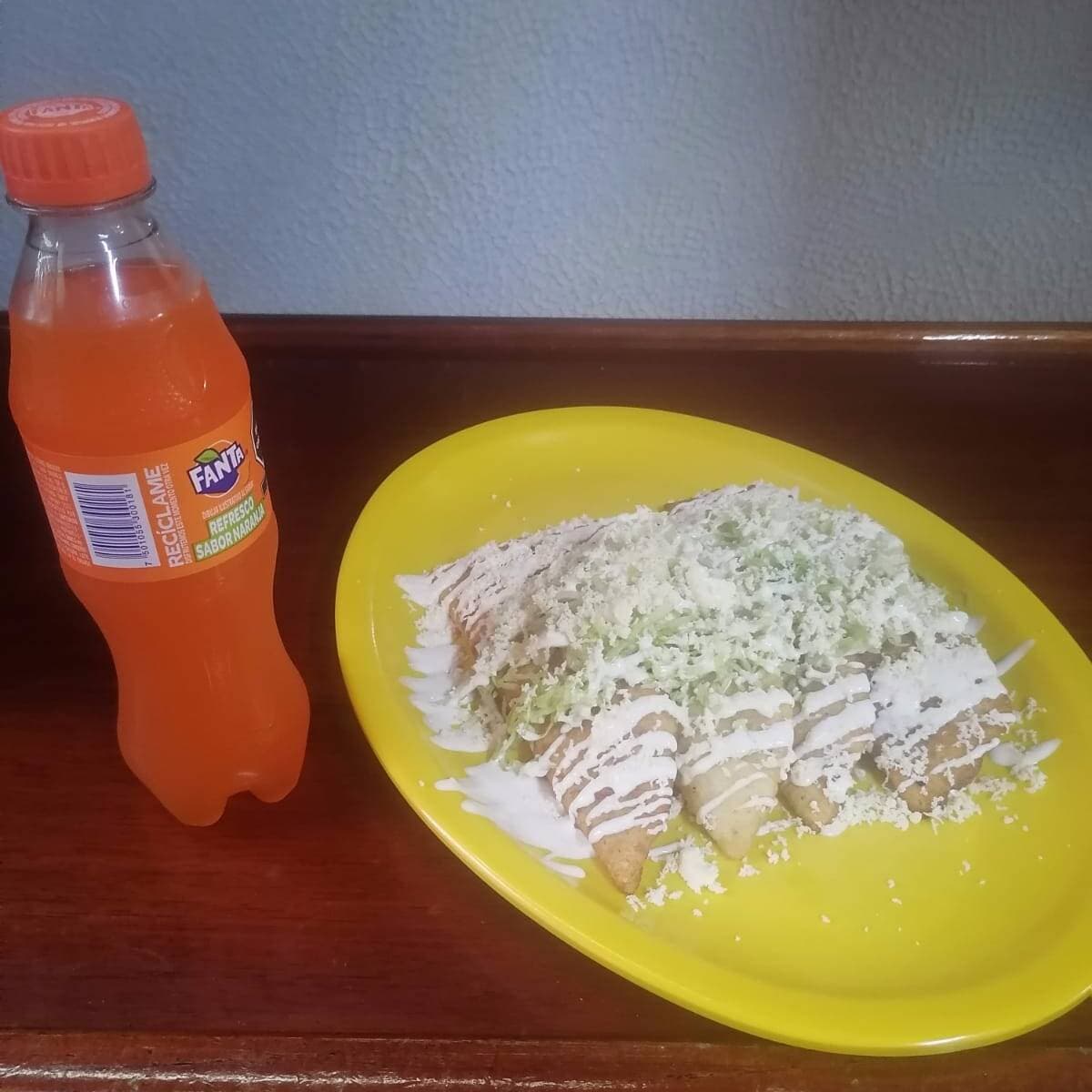 Combo Empanaditas + Refresco
