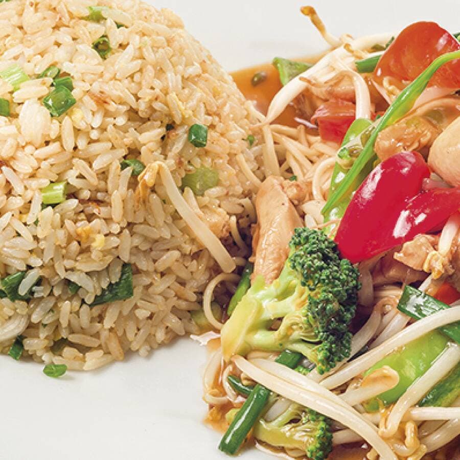 Combinado Tallarín con Chaufa de Pollo