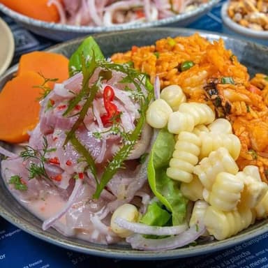 Ceviche de Pescado con Arroz con Mariscos
