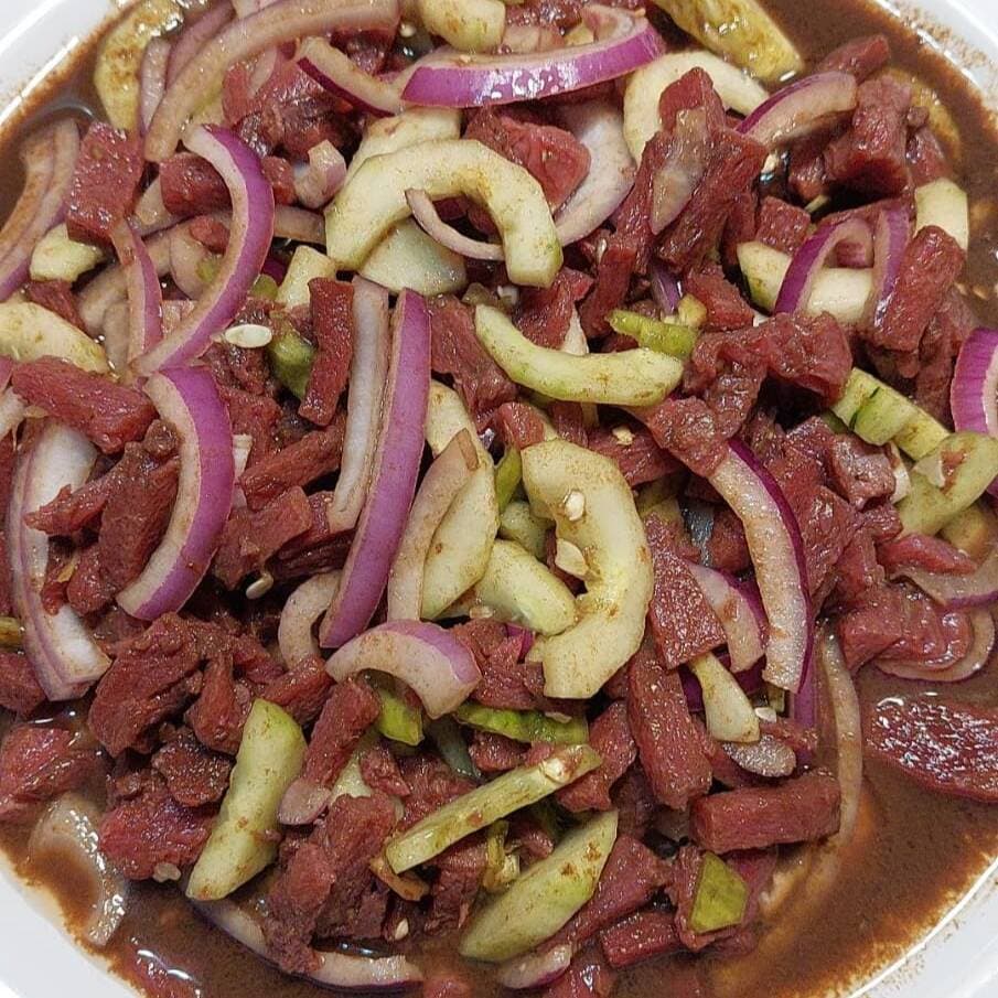 ATUN EN MEDALLON  EN SALSAS NEGRAS AGUACHILE