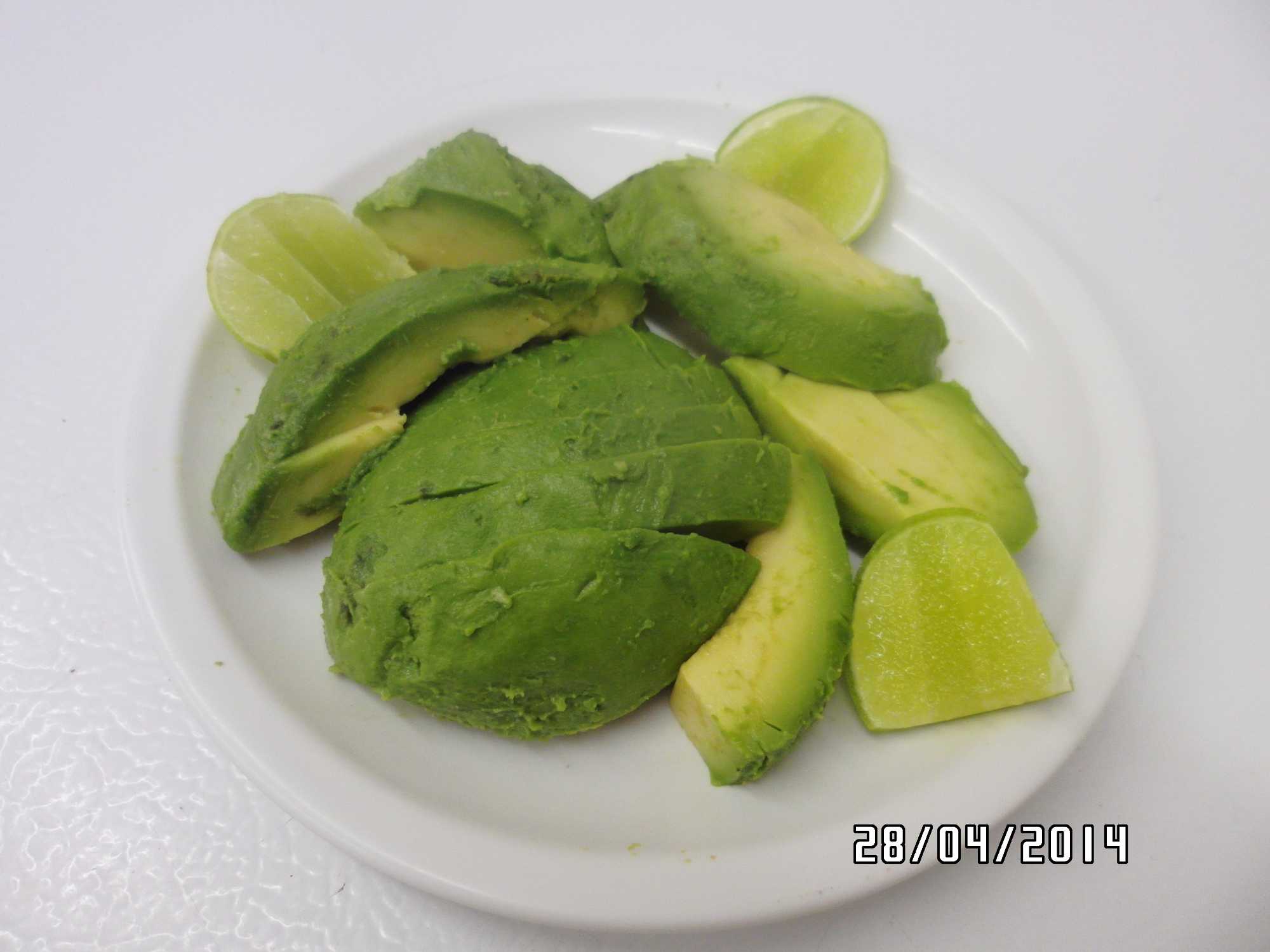 1/2 ORDEN DE AGUACATE