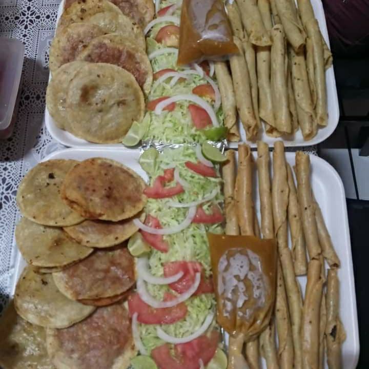 Charola dorada