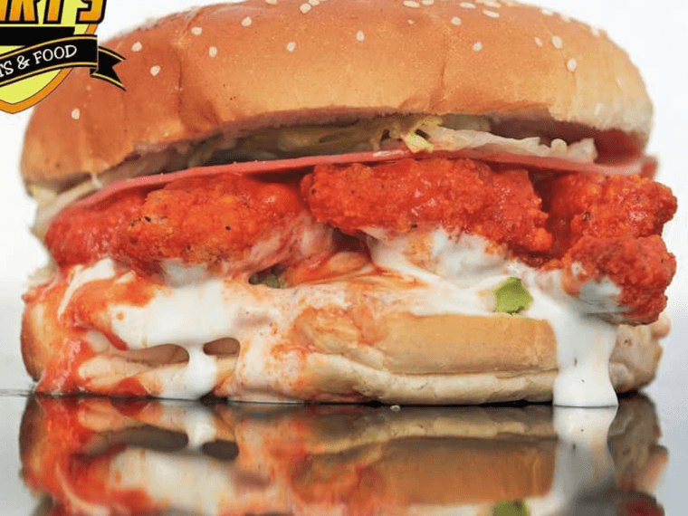 Buffalo Chicken y Papas