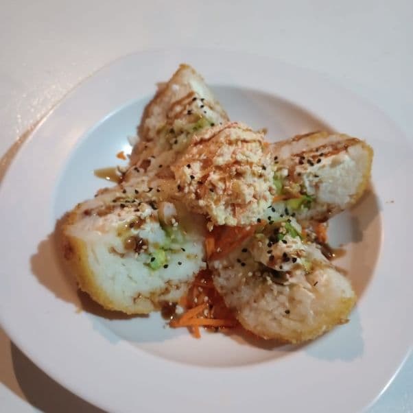 Bola de Arroz con Surimi
