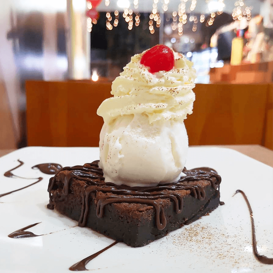 Brownie con Helado