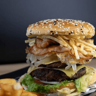 HAMBURGUESA VENEZOLANA DOBLE O MIXTA