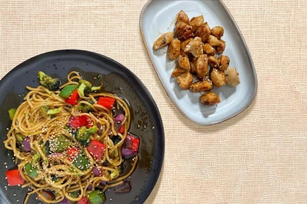 Noodles Asiáticos con Pollo Oriental