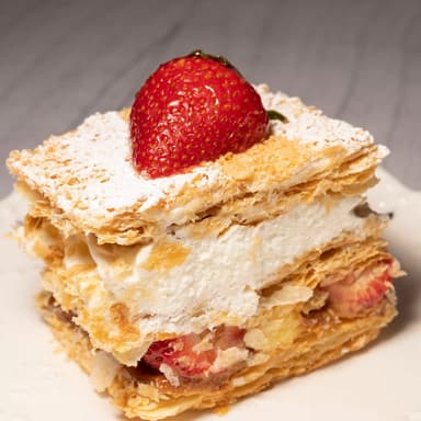 Milhojas de Fresa (Porción)