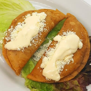 Tacos Dorados de Champiñón Con Queso
