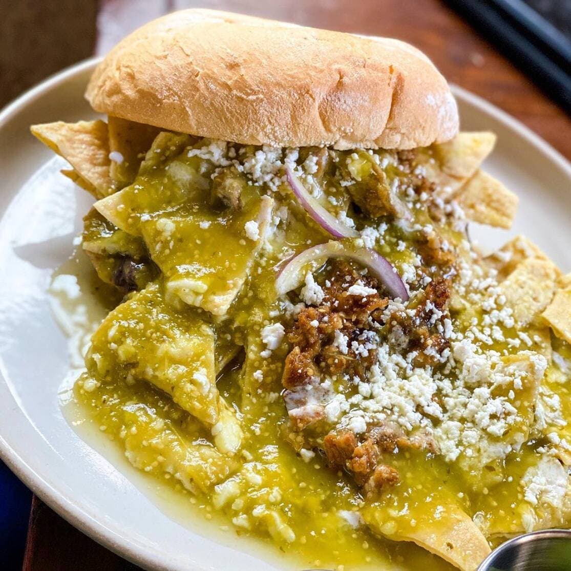 Torta de Chilaquiles Verdes