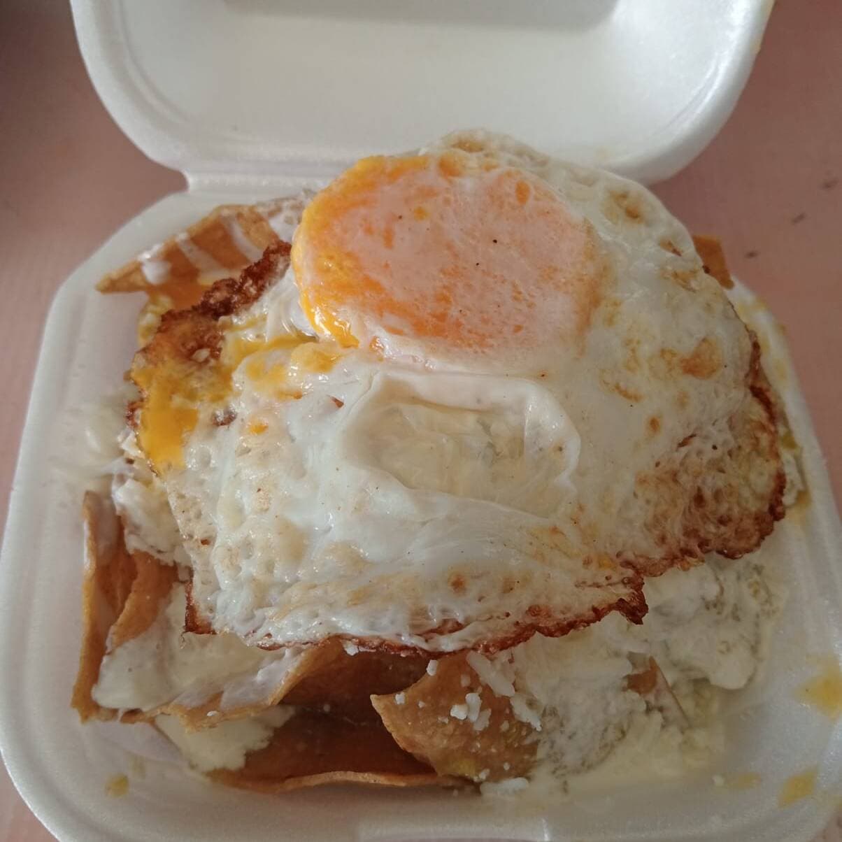 Chilaquiles con Huevo