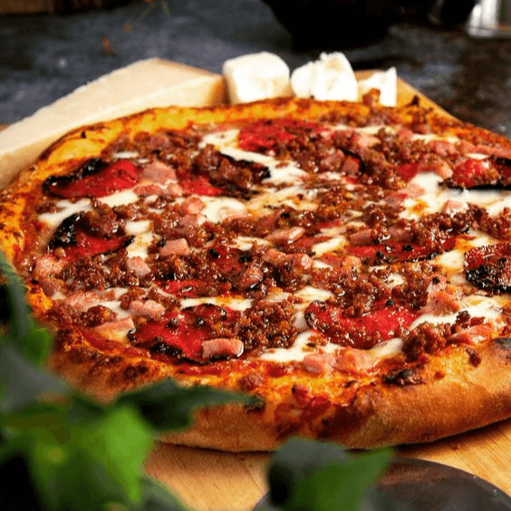Pizza Personal Tres Carnes Recomendada