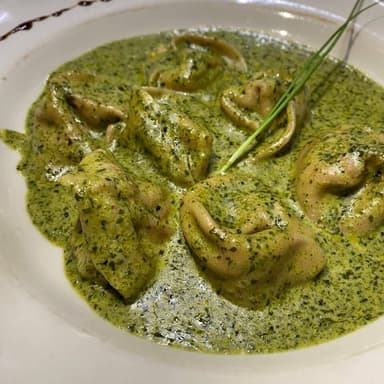 TORTELLONI DE BARBACOA EN PESTO DE CILANTRO