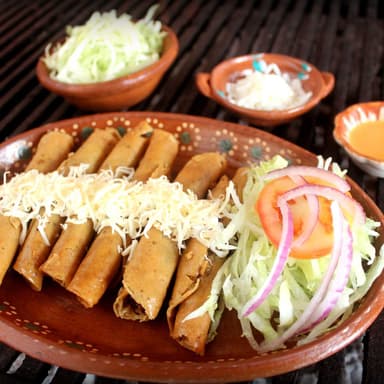 Los Dorados