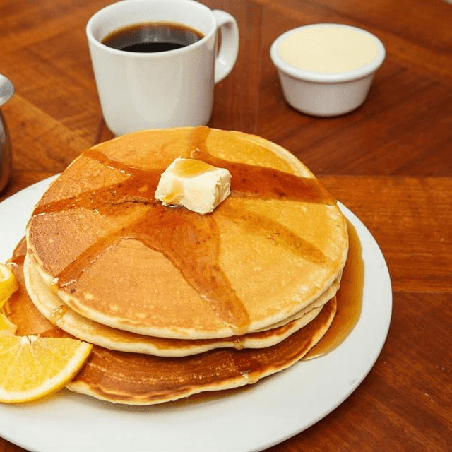 Hot Cakes con Café Americano