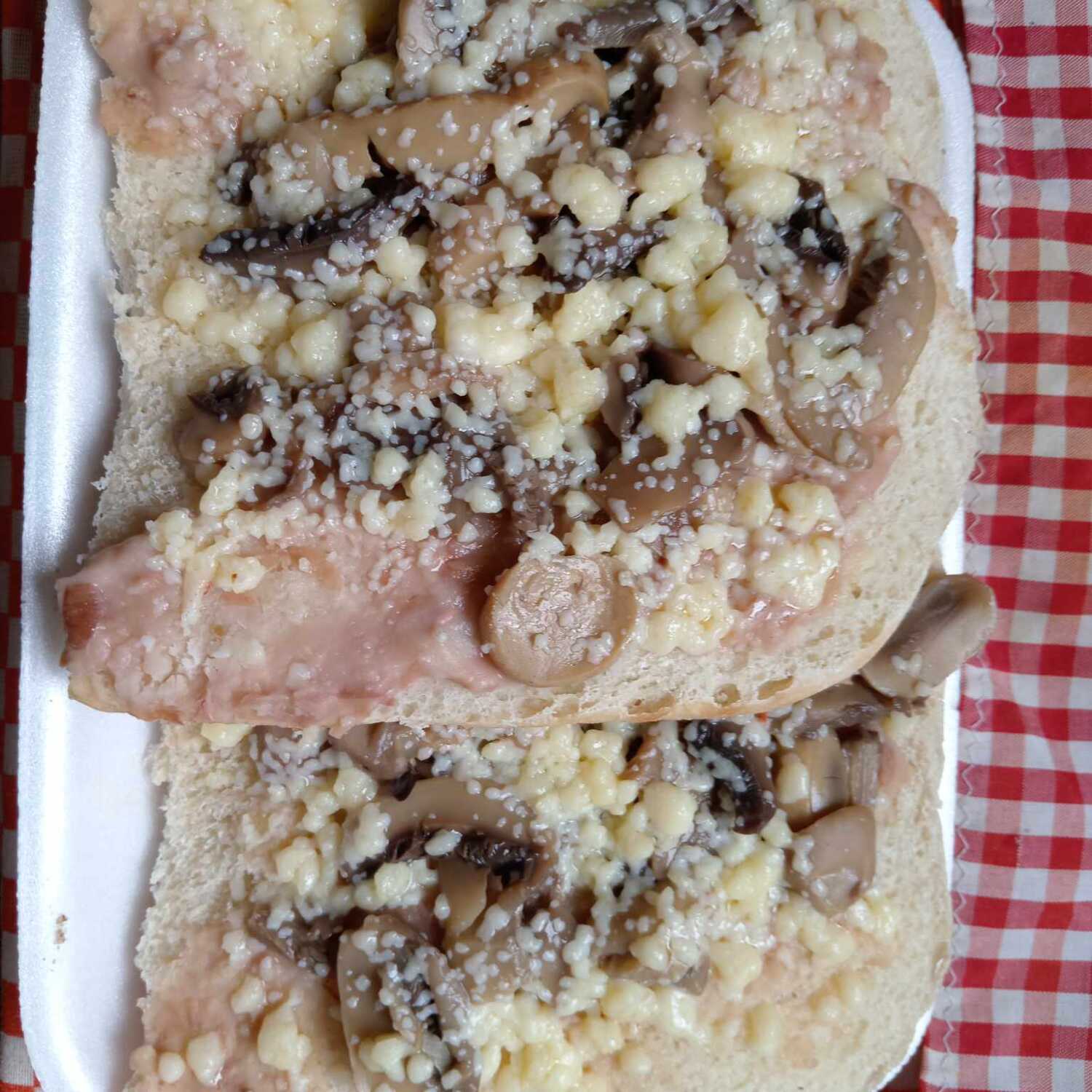 Pachuco Con Champis Y Licuado