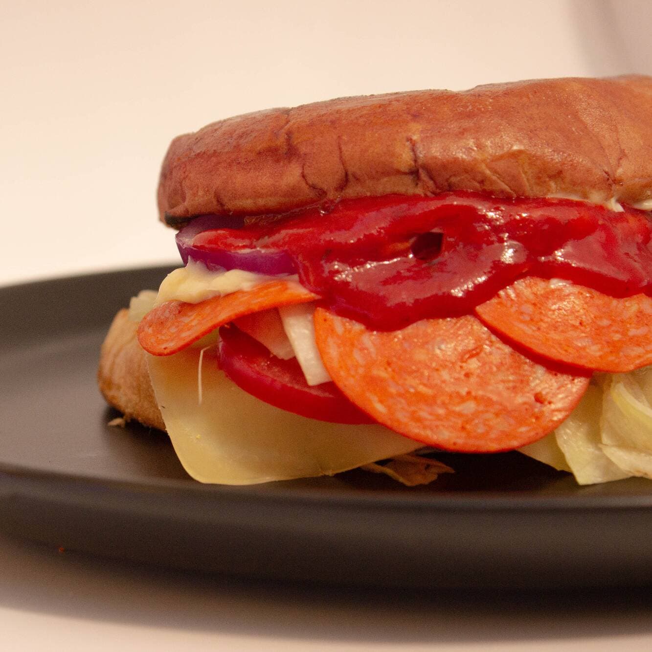 Hamburguesa Pepperoni con Postre