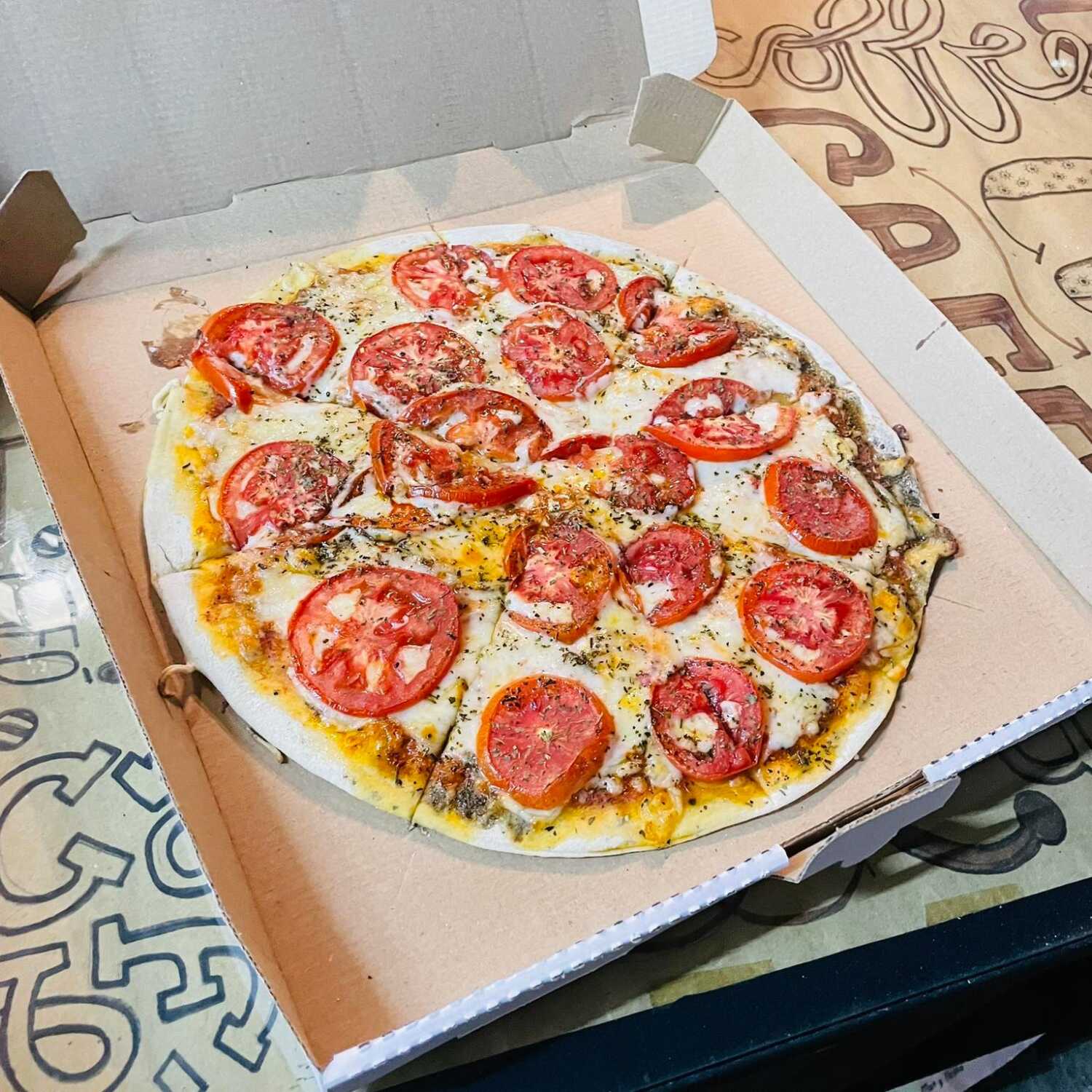 Pizza Margarita 8 reb, 35 cm de diametro aprox