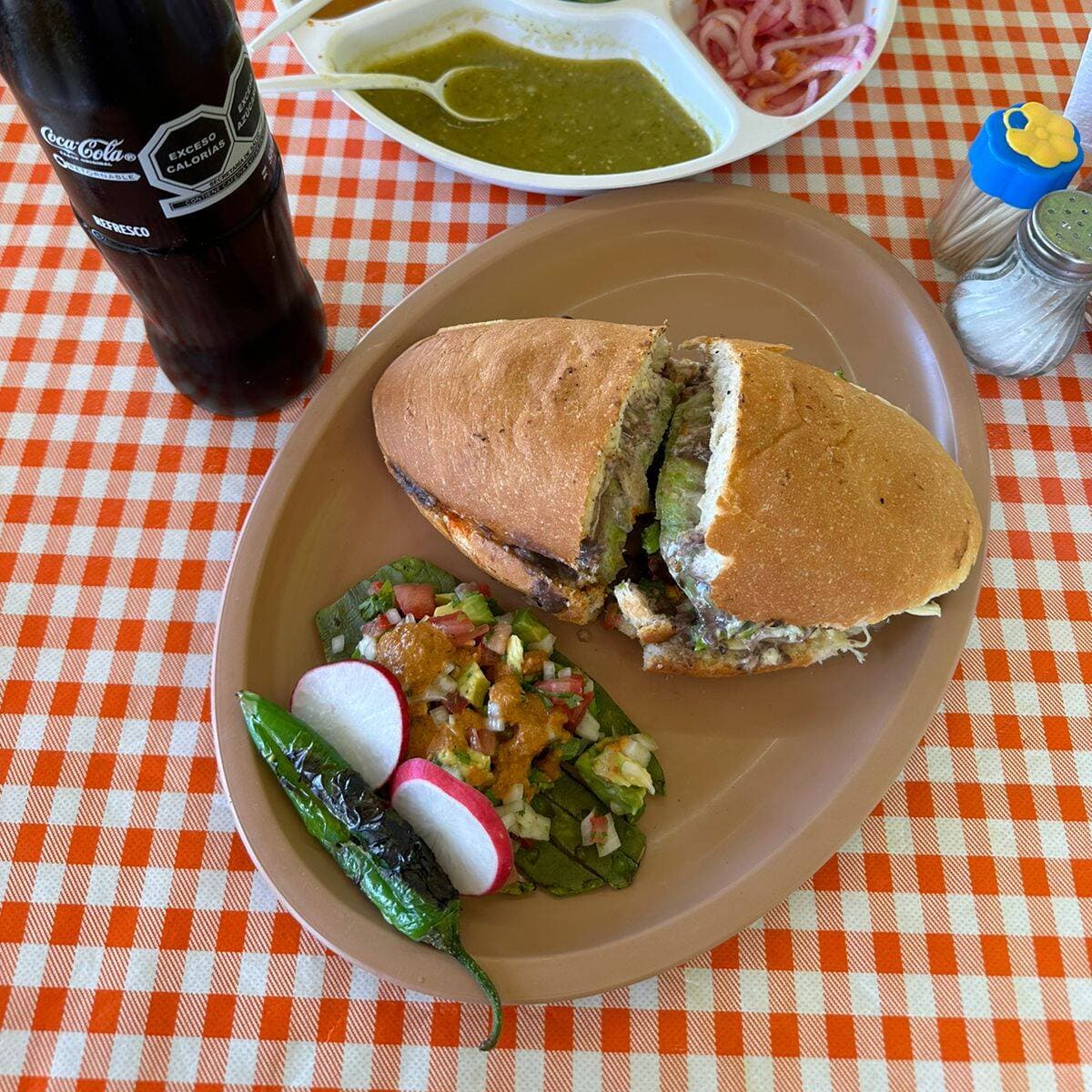 Torta Ranchera de Asada