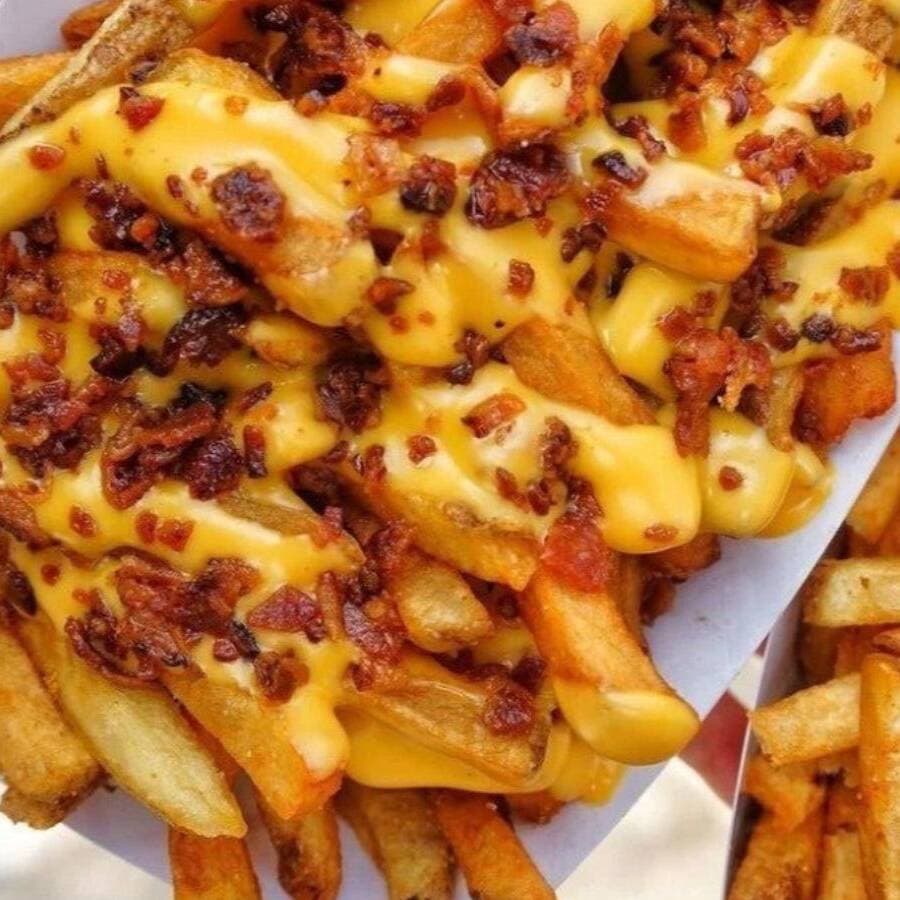 Papas con Queso y Tocino